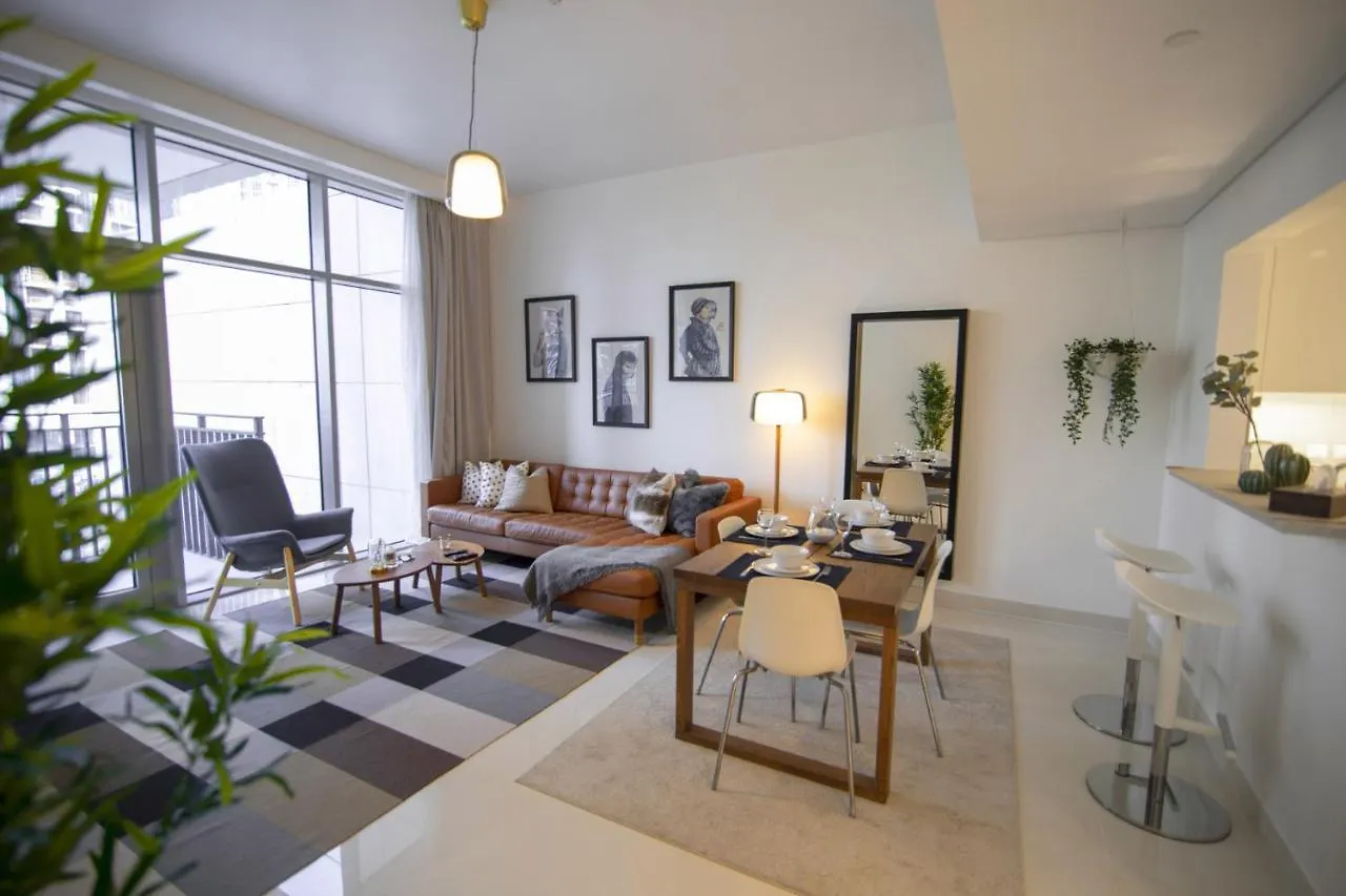 Apartman Elegant Apt With Balcony Minutes From Burj Khalifa Dubaj